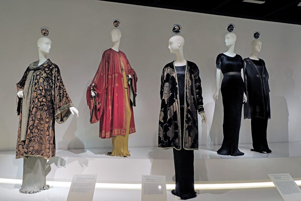 In Pursuit of Fashion: The Sandy Schreier Collection Press Preview - by ...